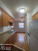 510 W Briar Pl, Unit 1 in Chicago, IL - Building Photo - Building Photo