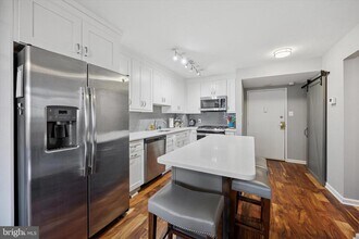 2401 Pennsylvania Ave in Philadelphia, PA - Building Photo - Building Photo