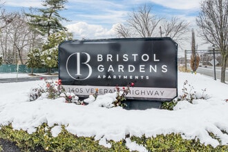Bristol Gardens Apartments in Bristol, PA - Building Photo - Building Photo