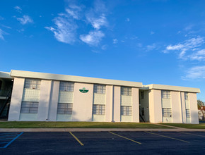 The Sanctuary on Enterprise in Alexandria, LA - Building Photo - Building Photo