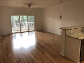 750 Charter Dr in Longs, SC - Foto de edificio - Building Photo