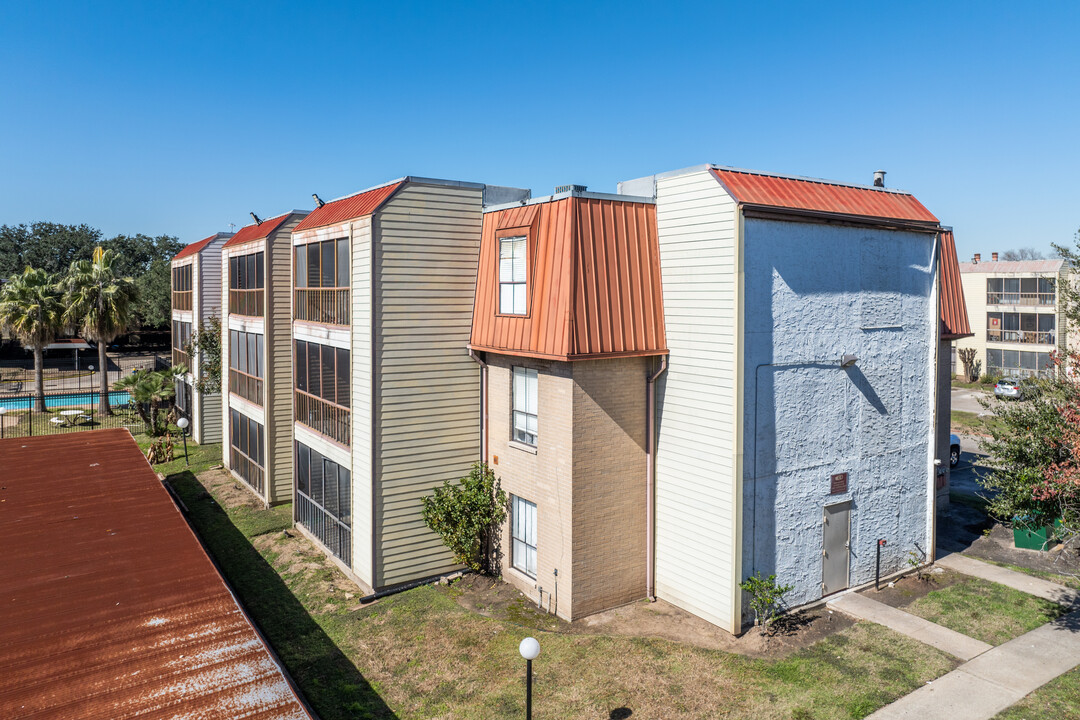 Windfield II in Houston, TX - Building Photo