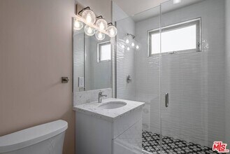 1553 S Saltair Ave in Los Angeles, CA - Building Photo - Building Photo