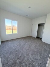 7414 Cryosphere St in Bakersfield, CA - Building Photo - Building Photo