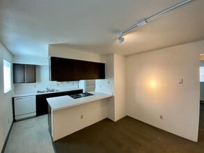 1211 Billy Frank Jr. St in Bellingham, WA - Building Photo - Building Photo