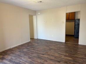1239 N Piatt St in Wichita, KS - Building Photo - Building Photo