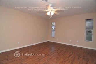 137 Zenith Cir in Ft. Myers, FL - Building Photo - Building Photo