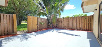 539 Green Springs Pl in West Palm Beach, FL - Building Photo