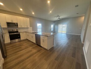 1909 NE 6th Ave in Cape Coral, FL - Building Photo - Building Photo