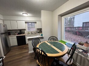 606 Brent Rd in Raleigh, NC - Building Photo - Building Photo