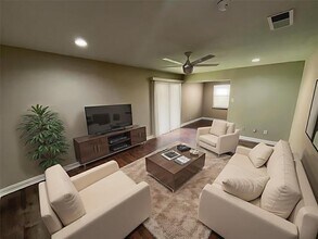 1114 High Meadow Dr in Garland, TX - Foto de edificio - Building Photo