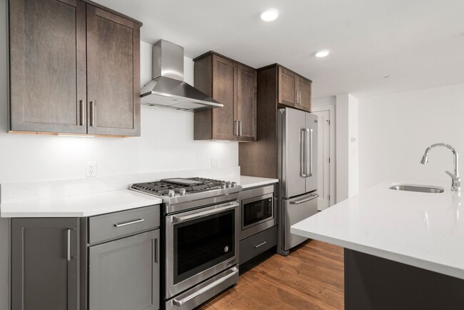 26 Hichborn Apartments