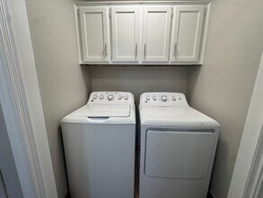 700 Long Ct in Cedar Hill, TX - Foto de edificio - Building Photo