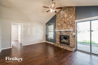 7734 Pikes Peak Dr in Jacksonville, FL - Building Photo - Building Photo