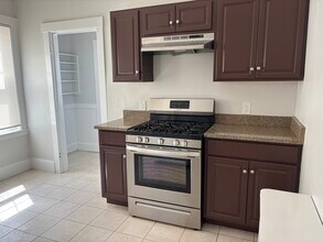 32 Matchett St, Unit 1 in Boston, MA - Building Photo - Building Photo