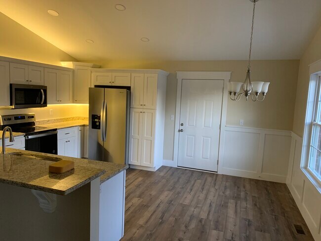 1566 Thurman Rd in Somerset, KY - Building Photo - Building Photo