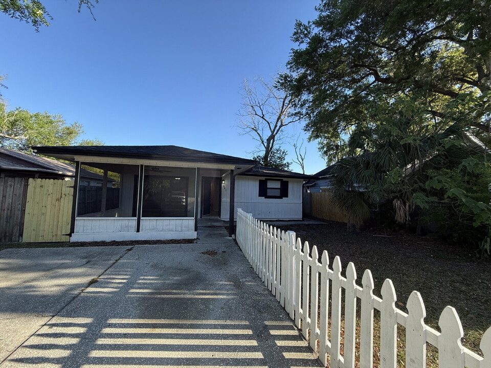 321 W Belmar St in Lakeland, FL - Building Photo