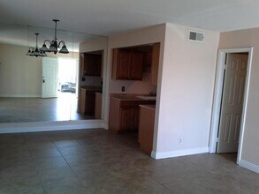 3540 Villa Knolls N Dr in Las Vegas, NV - Building Photo - Building Photo