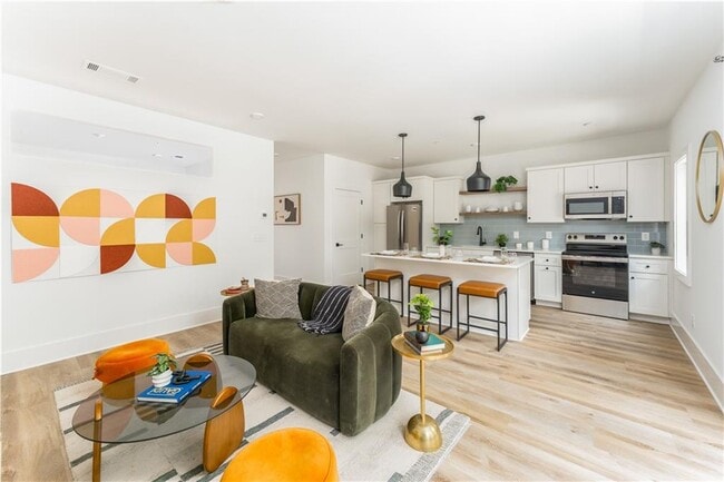 property at 1160 Gracewood Ave SE