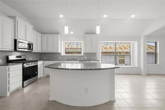 904 Versailles Ct in Cleburne, TX - Building Photo - Building Photo
