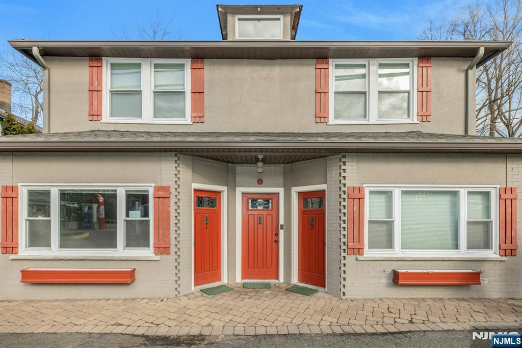 2 Orangeburgh Rd in Old Tappan, NJ - Building Photo
