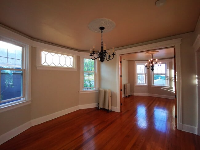 348 Castleton Ave