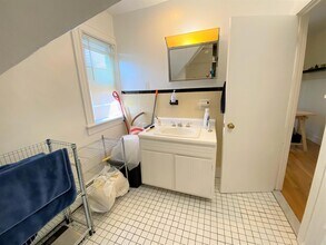 205 Highland Ave in Somerville, MA - Foto de edificio - Building Photo