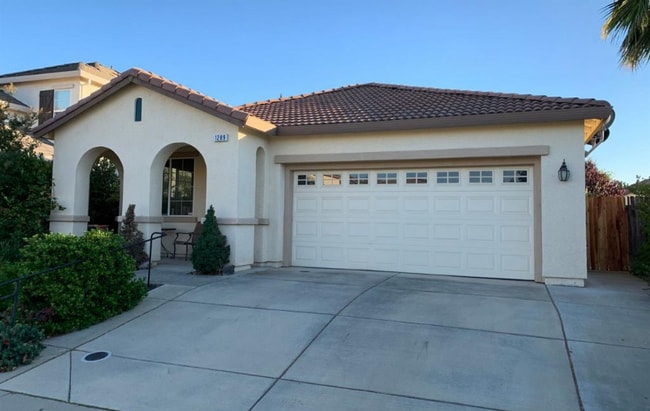 property at 1289 Torrington Ln