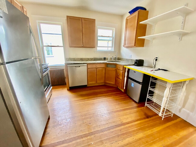 116 Pearson Rd, Unit 2
