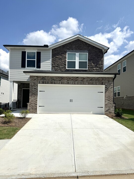 2327 Whitworth St in Lawrenceville, GA - Building Photo