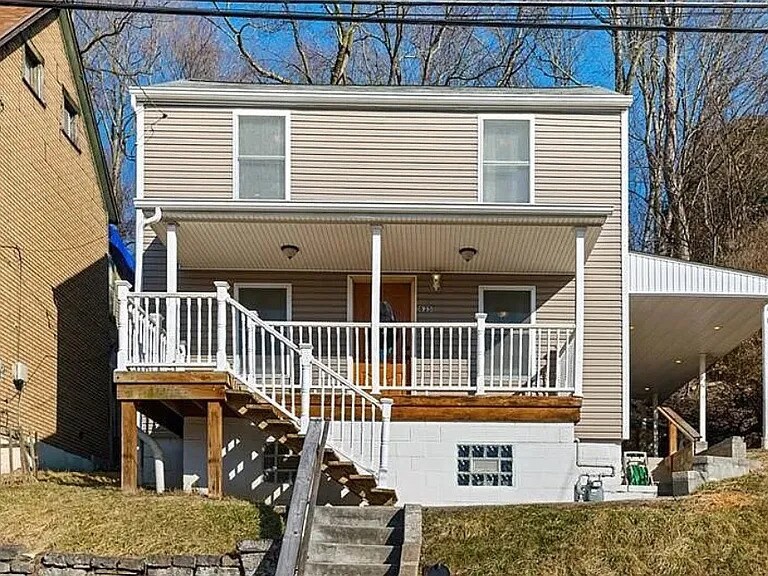 635 Valley St in Oakmont, PA - Building Photo