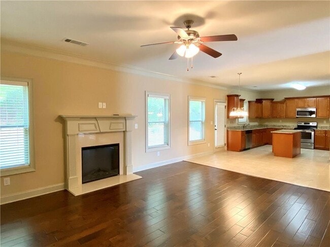 522 Watercourse Way in Lawrenceville, GA - Building Photo - Building Photo