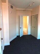 477 Commonwealth Ave, Unit 202 in Boston, MA - Foto de edificio - Building Photo