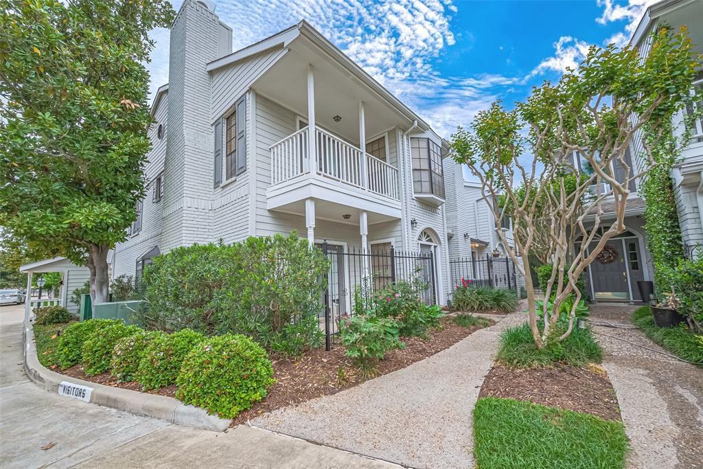 1911 Bering Dr in Houston, TX - Building Photo