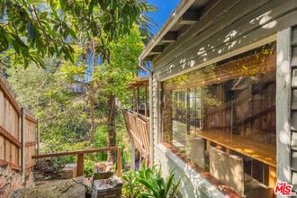 6933 Vanland Trl in Los Angeles, CA - Building Photo - Building Photo