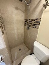 1410 N 65th Ter, Unit b in Hollywood, FL - Building Photo - Building Photo