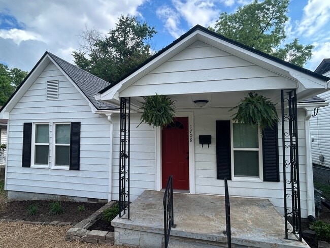 property at 1709 W St Louis St