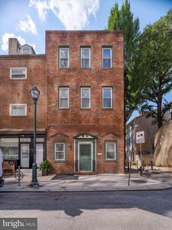 property at 1108 Locust St