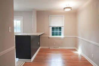 1004 Baywood Ct in Richmond, VA - Building Photo - Building Photo