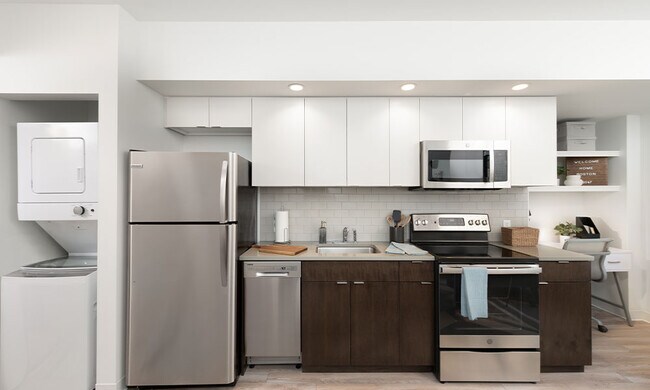 1020 Commonwealth Ave in Boston, MA - Building Photo - Building Photo