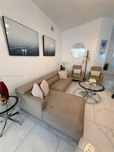 14712 SW 123rd Ave in Miami, FL - Foto de edificio - Building Photo