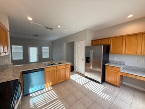 1110 Oak Pond Dr in Kissimmee, FL - Building Photo - Building Photo