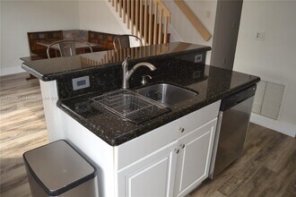 5737 NW 113th Ave in Doral, FL - Building Photo - Building Photo
