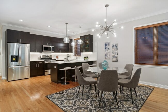 property at 1037 N Marshfield Ave