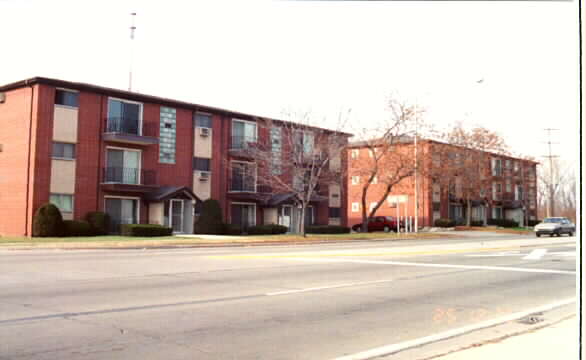 10210-10220 S Ridgeland Ave in Chicago Ridge, IL - Building Photo