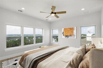 14909 Texas St in Austin, TX - Foto de edificio - Building Photo