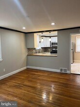 2013 Delmar Dr in Folcroft, PA - Foto de edificio - Building Photo