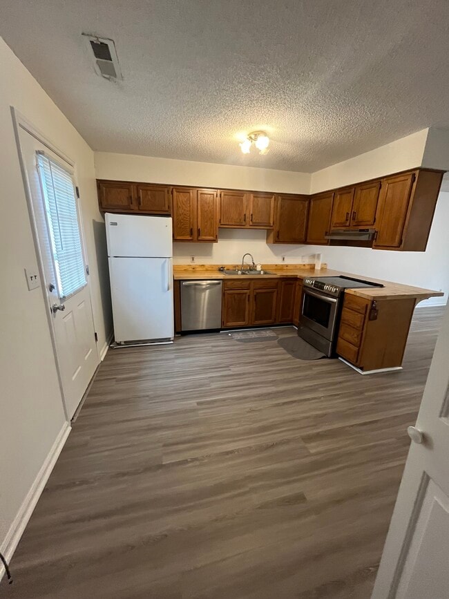 89 Vine St, Unit 89 in Belmont, NC - Foto de edificio - Building Photo