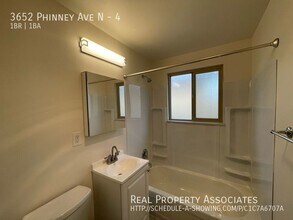 3652 Phinney Ave N, Unit 4 in Seattle, WA - Building Photo - Building Photo
