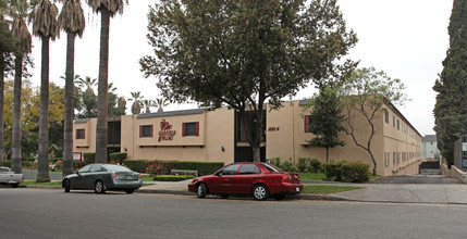 Garfield Palms in Pasadena, CA - Building Photo - Building Photo